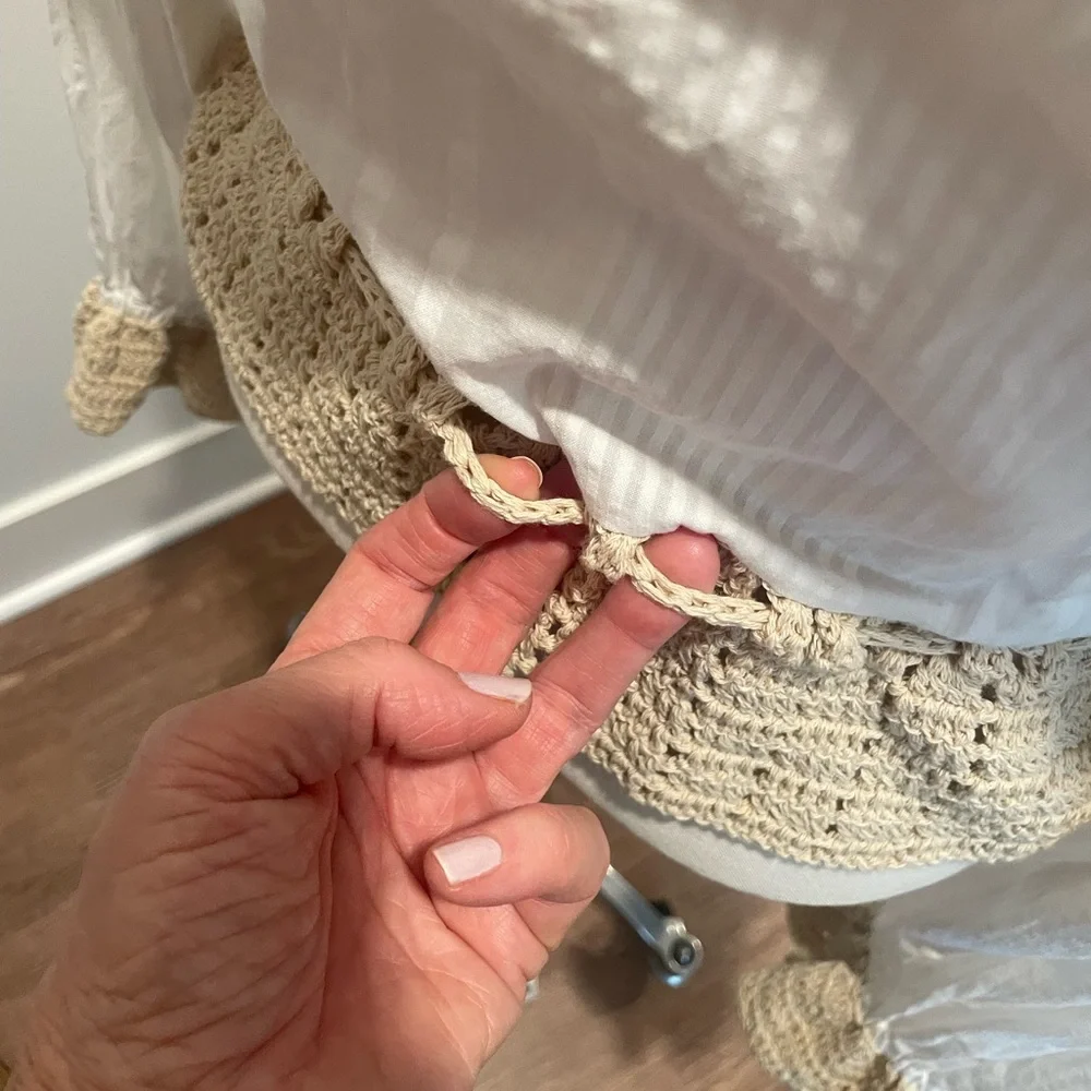 Elan Beige Crochet Blouse with White Sleeves - Picture 7 of 12